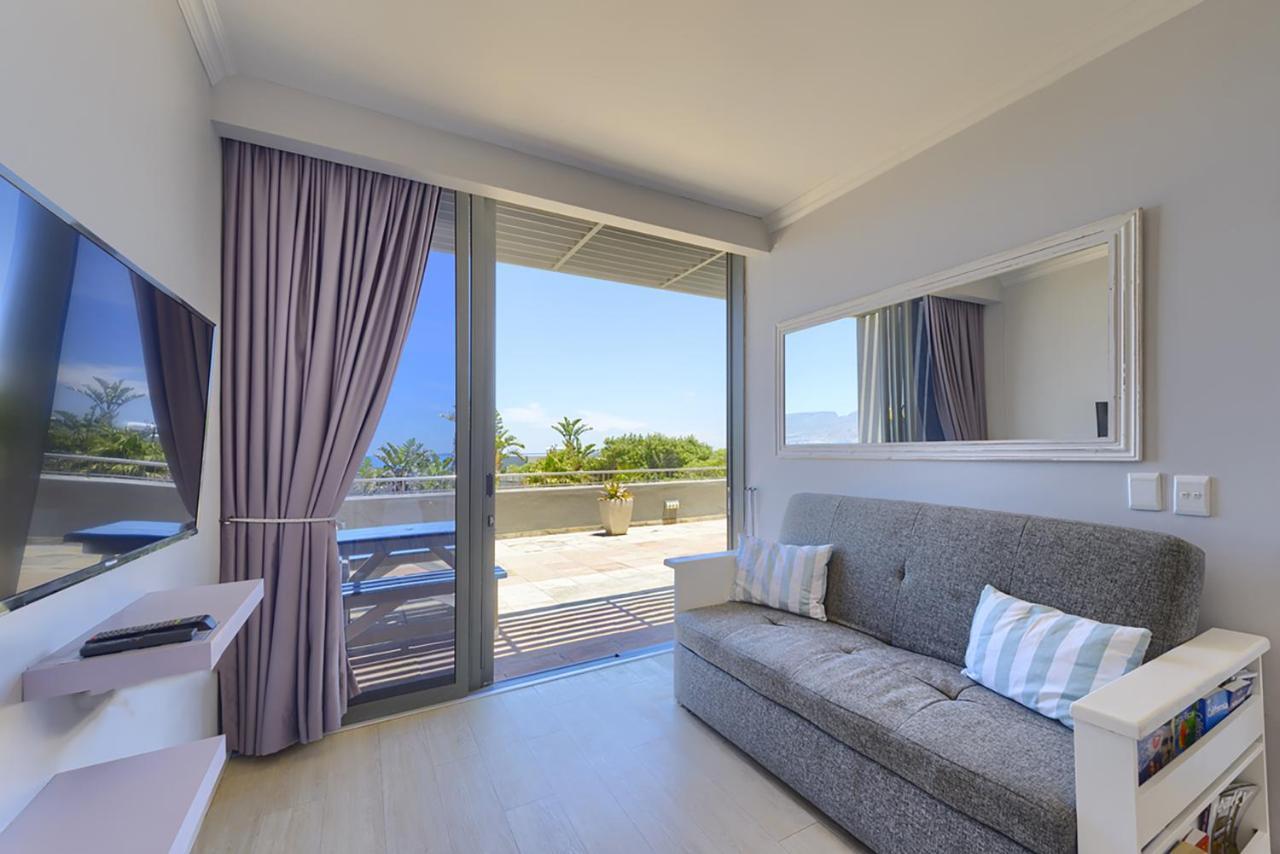 Heaven On Earth - Blouberg Beachfront Self-Catering Apartment Bloubergstrand Esterno foto