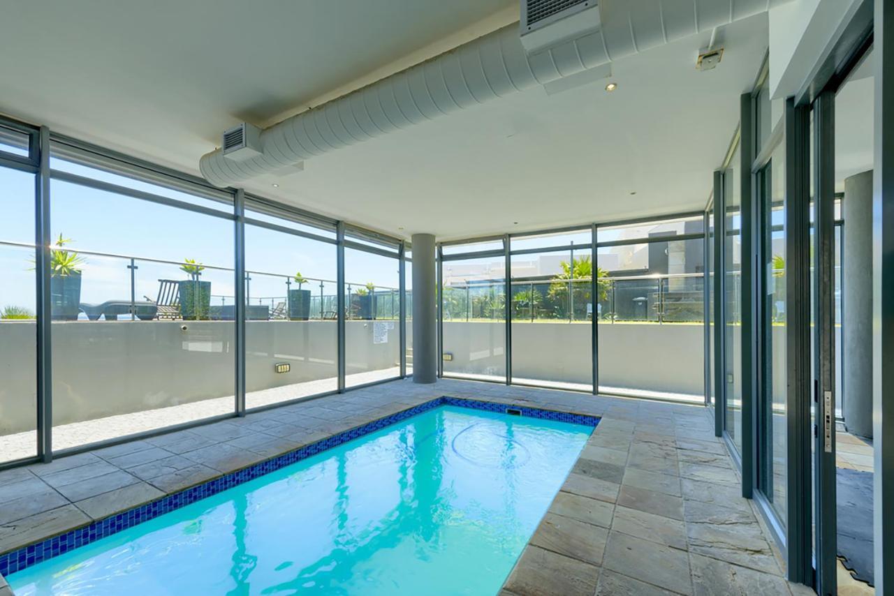 Heaven On Earth - Blouberg Beachfront Self-Catering Apartment Bloubergstrand Esterno foto