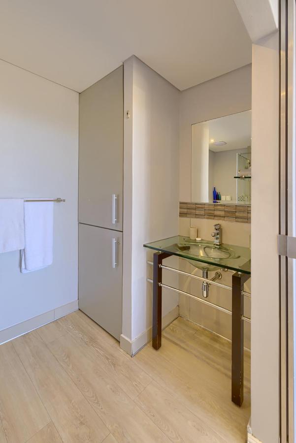 Heaven On Earth - Blouberg Beachfront Self-Catering Apartment Bloubergstrand Esterno foto