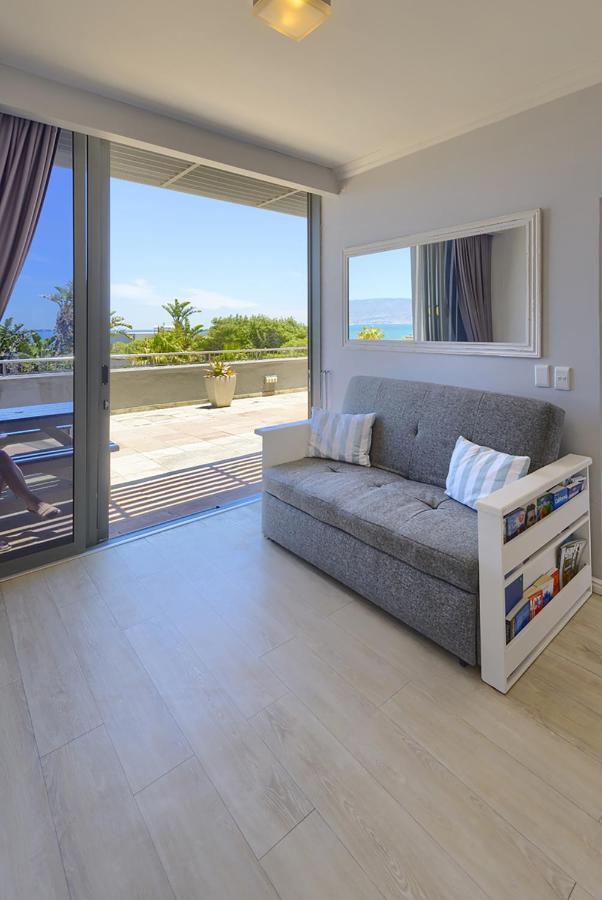 Heaven On Earth - Blouberg Beachfront Self-Catering Apartment Bloubergstrand Esterno foto