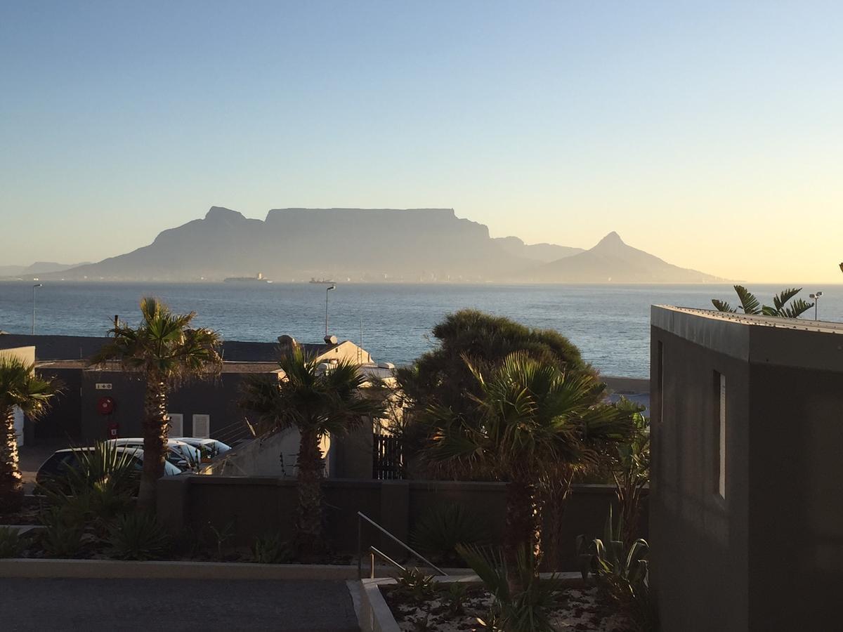 Heaven On Earth - Blouberg Beachfront Self-Catering Apartment Bloubergstrand Esterno foto